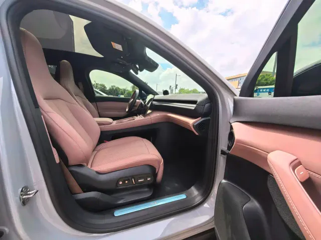 Nio EC6 — Фото автомобиля 12