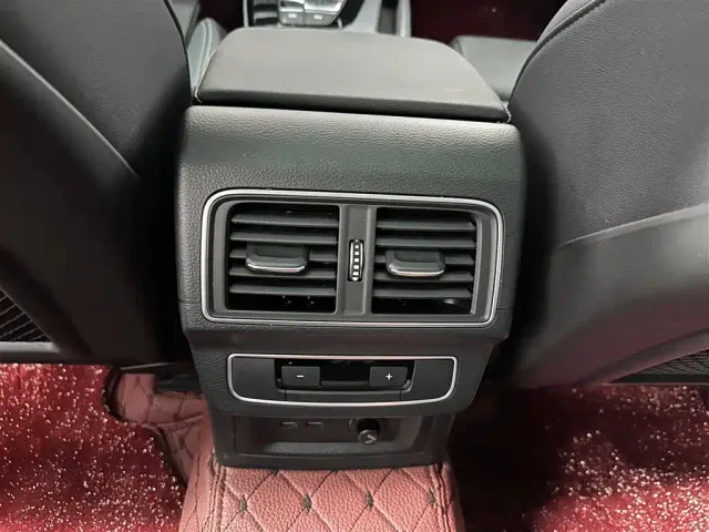Audi Q5L — Фото автомобиля 12