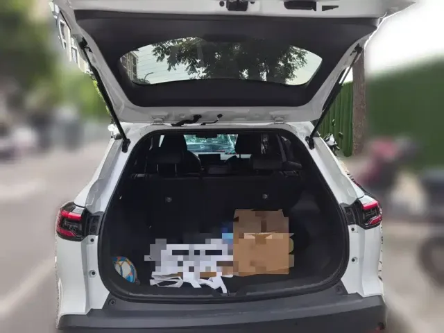 Toyota Frontlander 2026 2.0L Smart Hybrid Dual Engine Leading Edition — Фото автомобиля 9