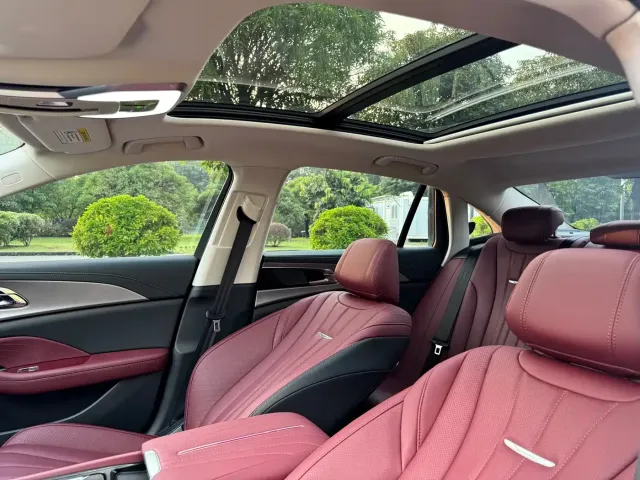 Hongqi H5 — Фото автомобиля 22