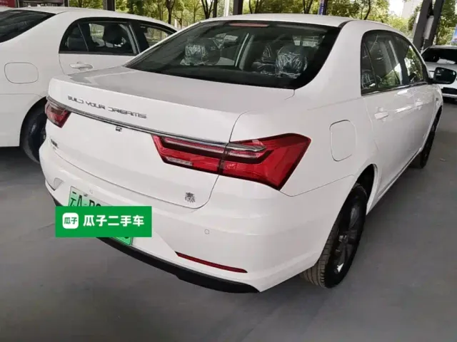 BYD Qin — Фото автомобиля 6