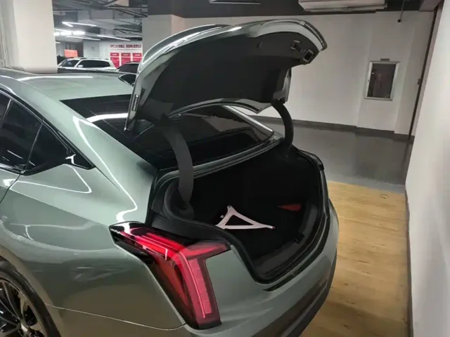 Cadillac CT5 — Фото автомобиля 18