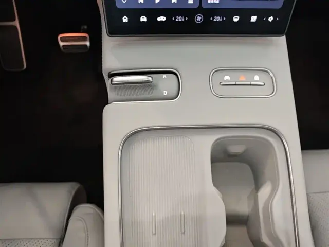 Nio EC7 — Фото автомобиля 13