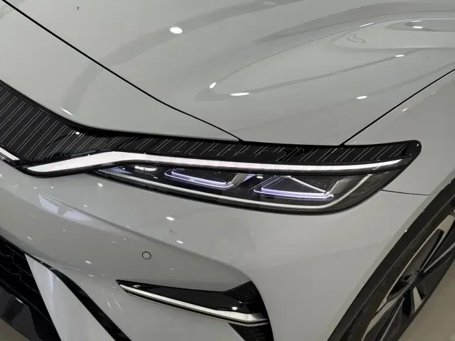 BYD Song L EV — Фото автомобиля 3