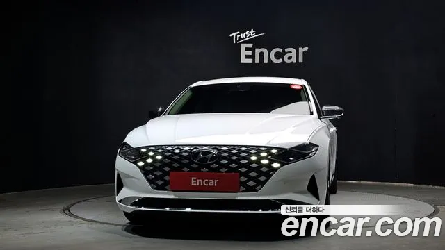 Hyundai Grandeur — Фото автомобиля 3