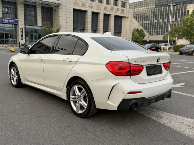 BMW 1 Series — Фото автомобиля 9