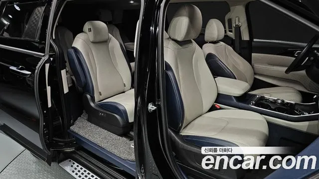 Kia Carnival — Фото автомобиля 17