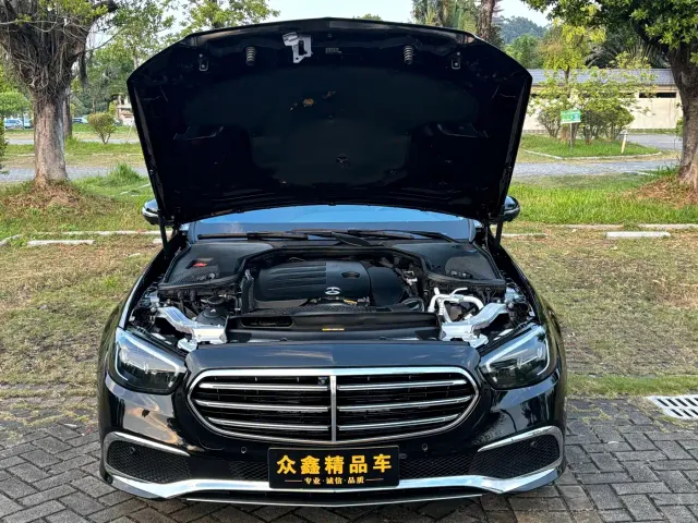 Mercedes-Benz E-Class — Фото автомобиля 15