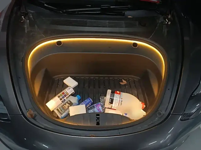 Tesla Model 3 — Фото автомобиля 19
