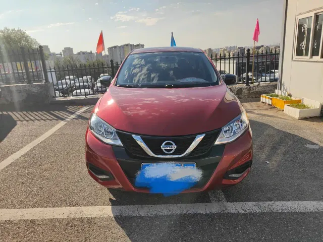 Nissan Tiida — Фото автомобиля 3