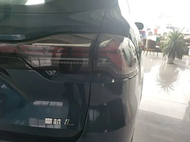 Geely Haoyue L — Фото автомобиля 7