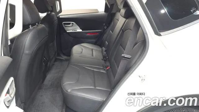 Kia Niro — Фото автомобиля 17