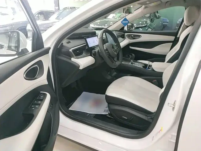 BYD Seal 05 DM-i — Фото автомобиля 15