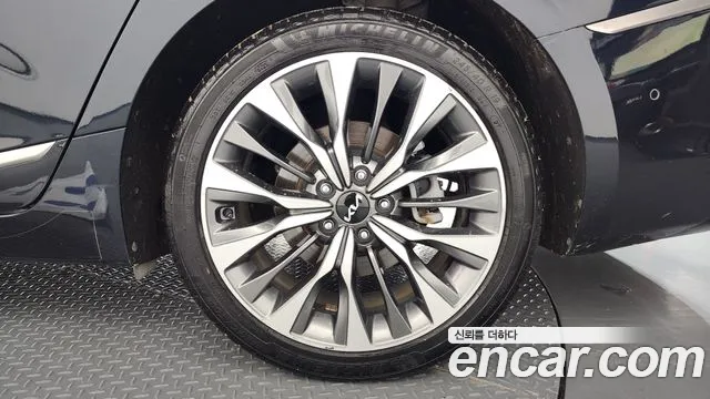 Kia K8 2.5 Бензин 2WD — Фото автомобиля 18