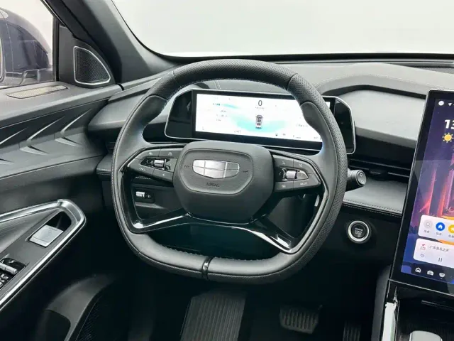 Geely Boyue — Фото автомобиля 21