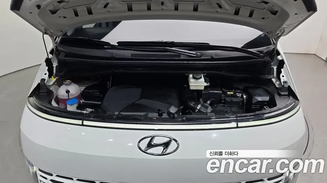 Hyundai Staria Staria 4WD Tourer 9 мест — Фото автомобиля 6
