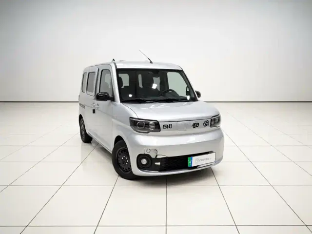 Wuling Zhiguang NEV — Фото автомобиля 3