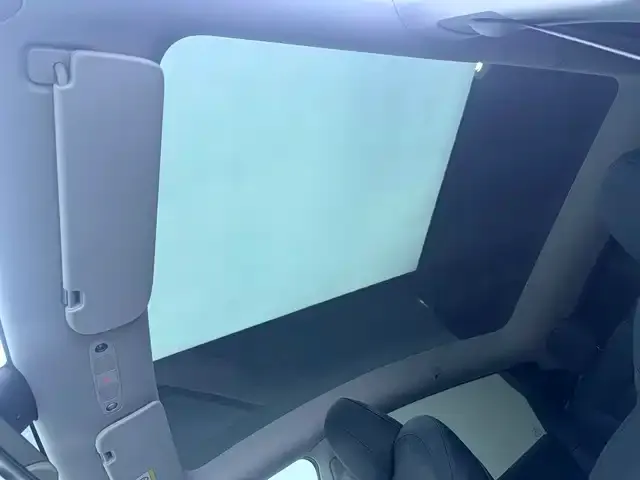 Tesla Model Y — Фото автомобиля 13