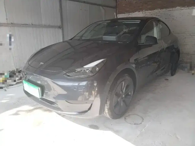 Фотография автомобиля — Tesla Model Y