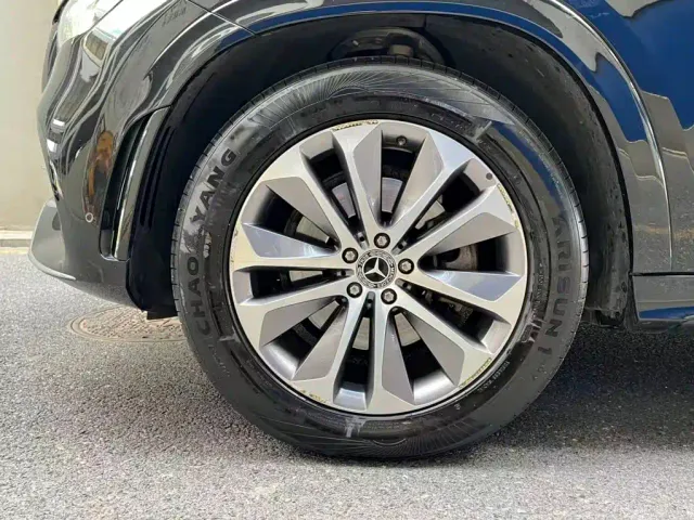 Mercedes-Benz GLE-Class — Фото автомобиля 5