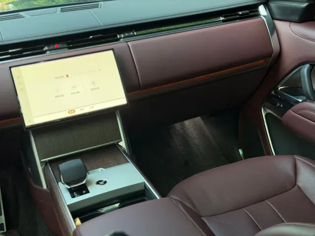 Land Rover Range Rover — Фото автомобиля 12