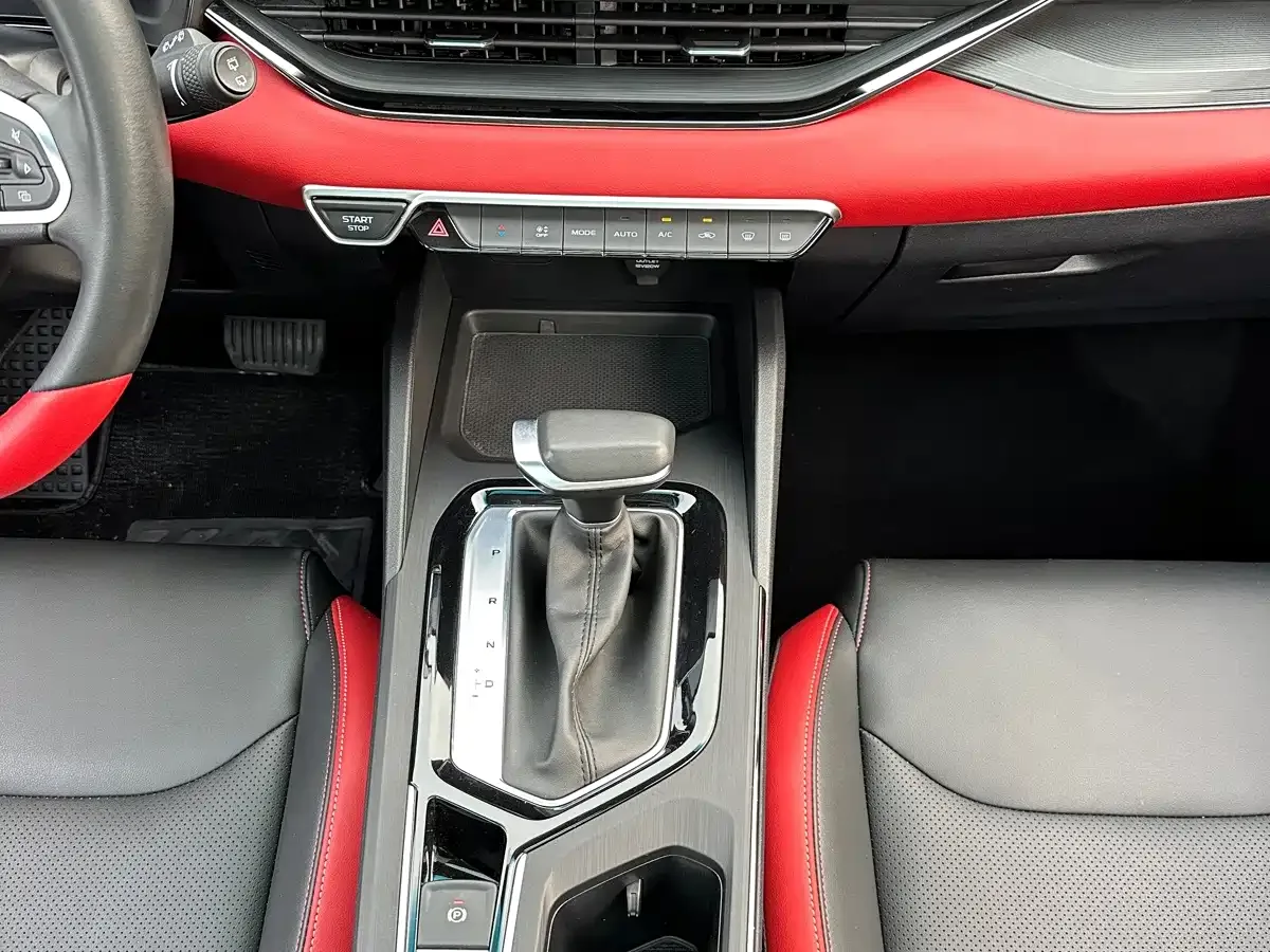 Geely Emgrand S 2021 1.4T CVT Premium — Фото автомобиля 18