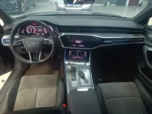 Audi A6L — Фото автомобиля 9