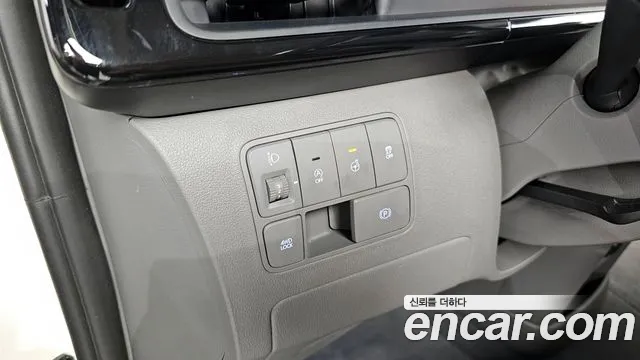 Hyundai Staria Staria 4WD Lounge 9 мест — Фото автомобиля 18