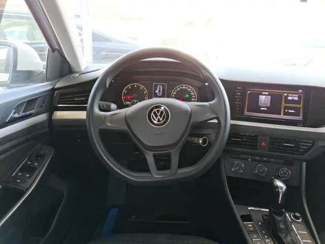 Volkswagen Bora — Фото автомобиля 10