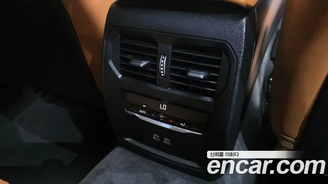 BMW 3-Series 3 серия (G20) 320i M Sport — Фото автомобиля 28