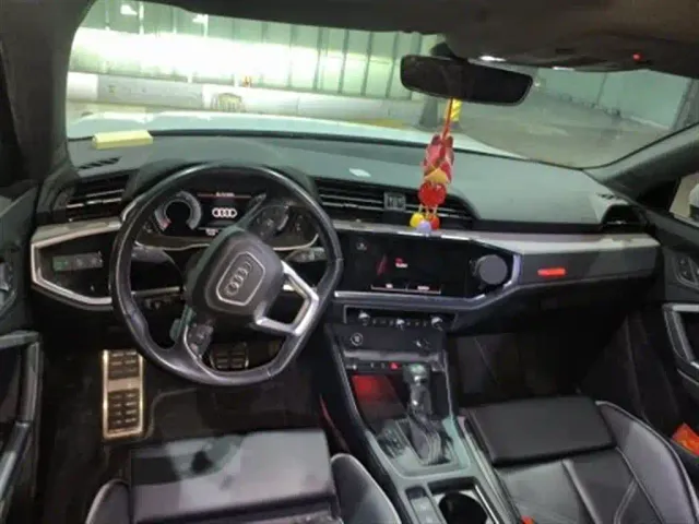 Audi Q3 — Фото автомобиля 3