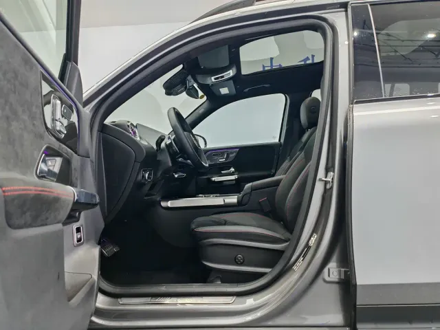 Mercedes-Benz GLB AMG — Фото автомобиля 11