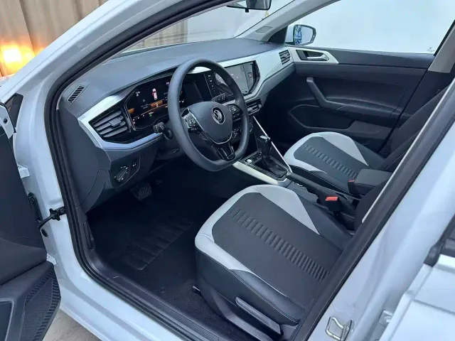 Volkswagen Polo — Фото автомобиля 7