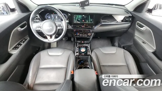 Kia Niro — Фото автомобиля 10
