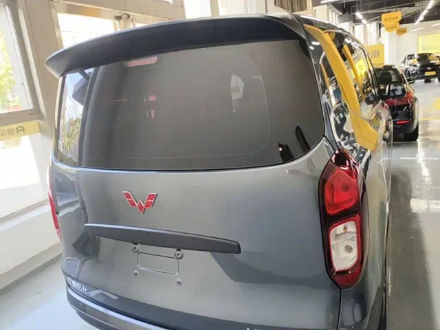 Wuling Hongguang — Фото автомобиля 5