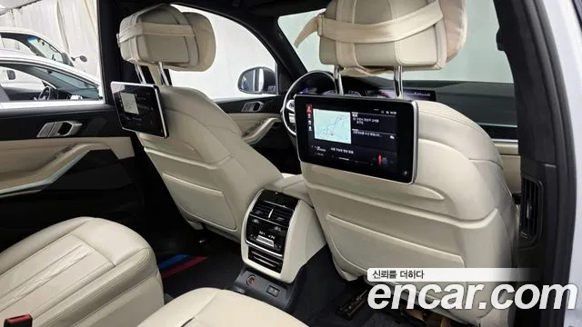 BMW X7 — Фото автомобиля 18