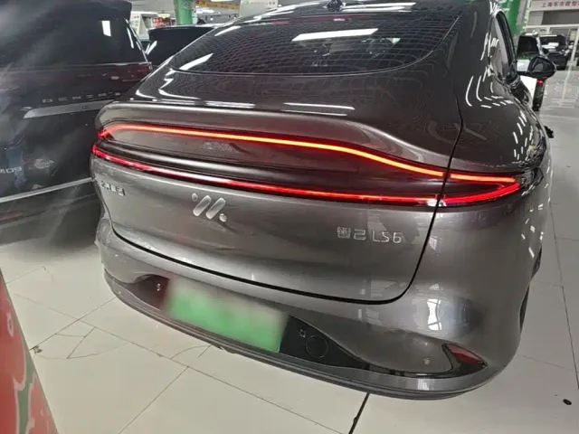 IM Motors LS6 — Фото автомобиля 5