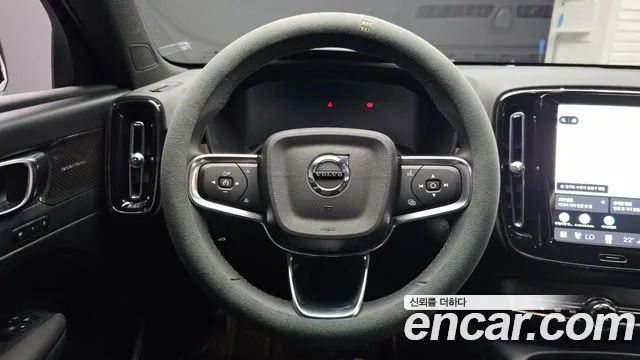 Volvo C40 Recharge — Фото автомобиля 12