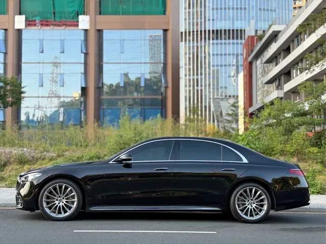Mercedes-Benz S-Class — Фото автомобиля 4