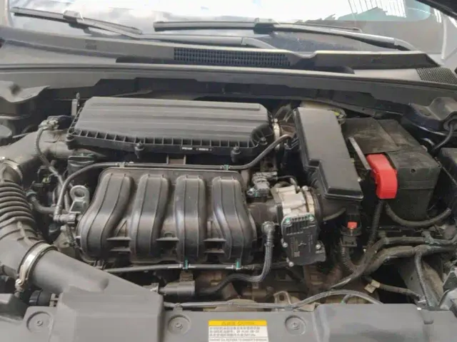 Dongfeng Yixuan — Фото автомобиля 10
