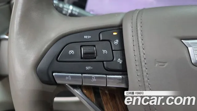 Cadillac Escalade 5th Gen — Фото автомобиля 29