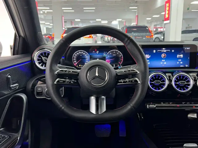 Mercedes-Benz A-Class — Фото автомобиля 9