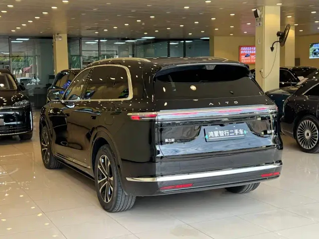 Aito M7 — Фото автомобиля 6