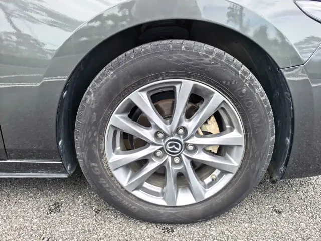 Mazda Axela — Фото автомобиля 14