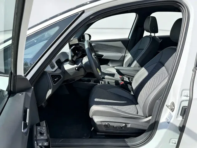 Volkswagen ID.3 — Фото автомобиля 4