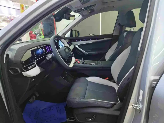 Geely Boyue L — Фото автомобиля 4