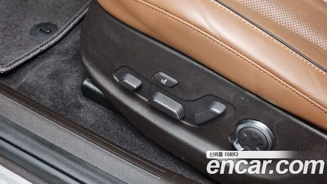 Genesis G80 Electrified G80 (RG3) — Фото автомобиля 26