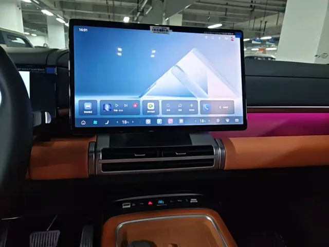 BYD FangChengBao Titanium 7 — Фото автомобиля 12