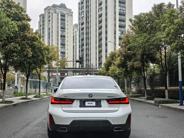 BMW 3 Series — Фото автомобиля 14