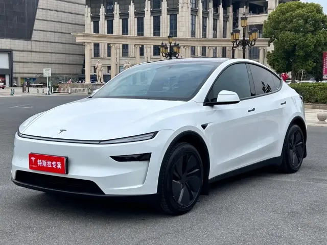 Фотография автомобиля — Tesla Model Y